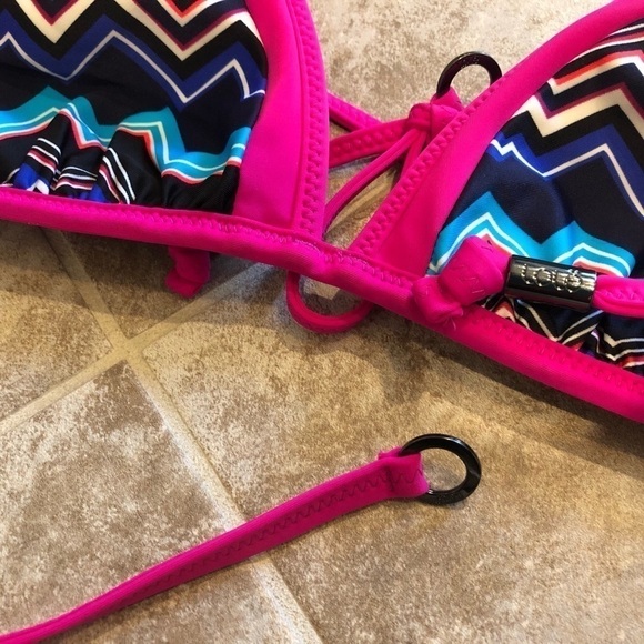 🆕 Lole reversible triangle bikini top chevron purple pink - Picture 8 of 11